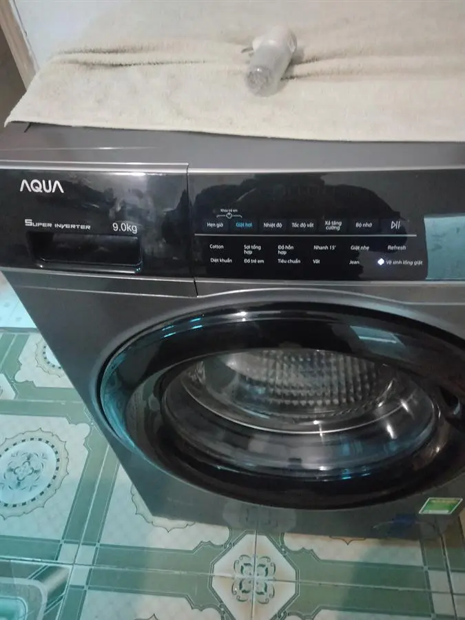 Khách hàng review Máy giặt Aqua Inverter 9.0 KG AQD-A900F S 4