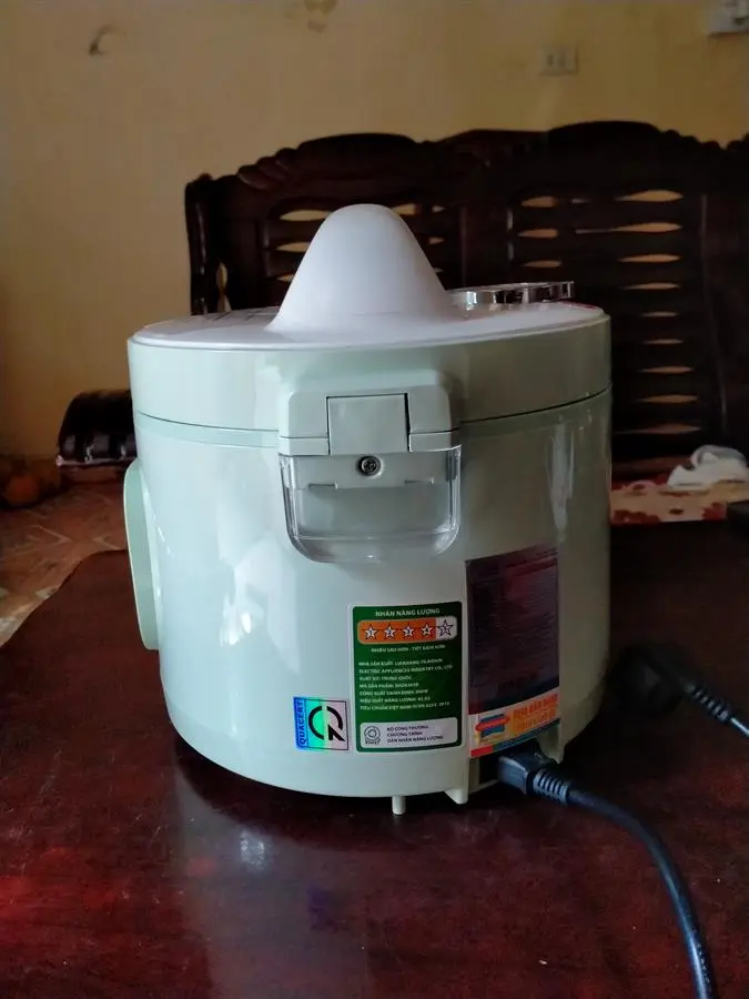 Khách hàng review Nồi cơm nắp gài Sunhouse Mama 1.2 lít SHD8265B 5