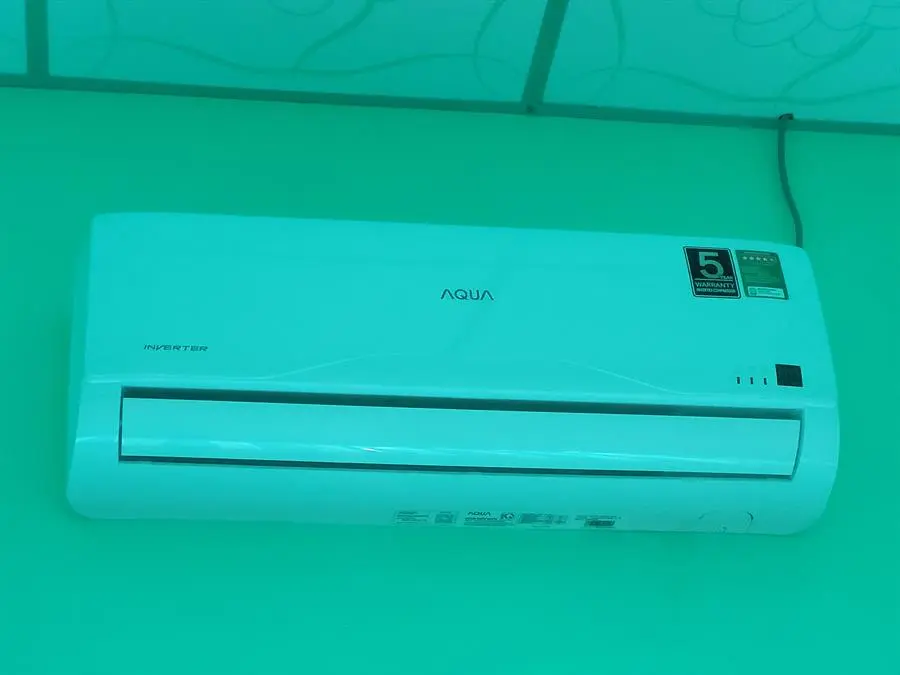 Khách hàng review Máy lạnh Aqua Inverter 1 HP AQA-KCRV10TR 3