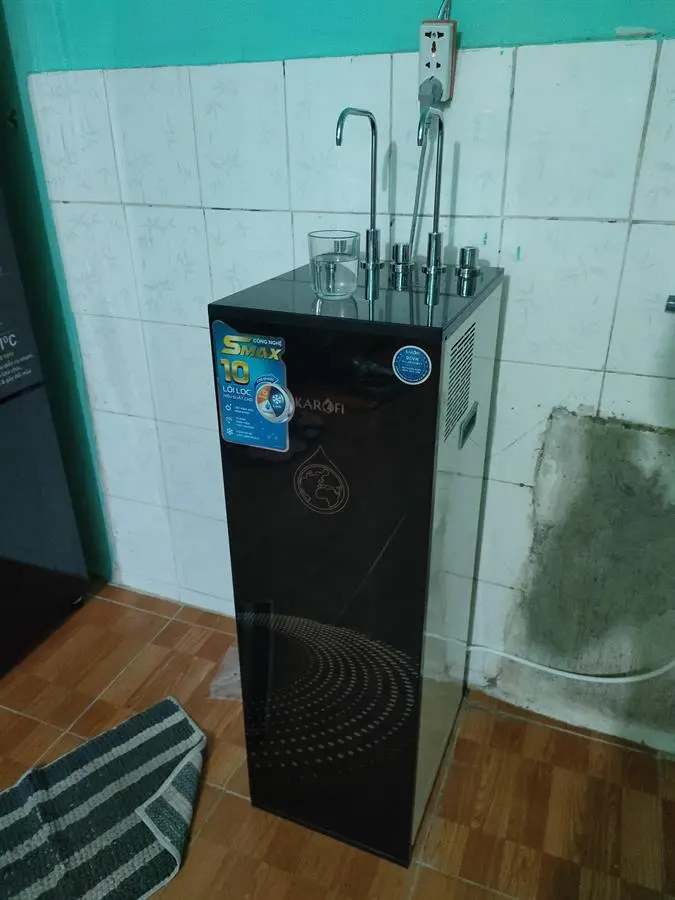 Khách hàng review Máy lọc nước RO nóng nguội lạnh Karofi KAD-X60 10 lõi 15