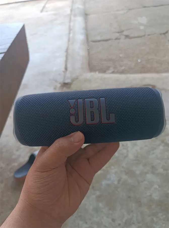 Khách hàng review Loa Bluetooth JBL Flip 6 20