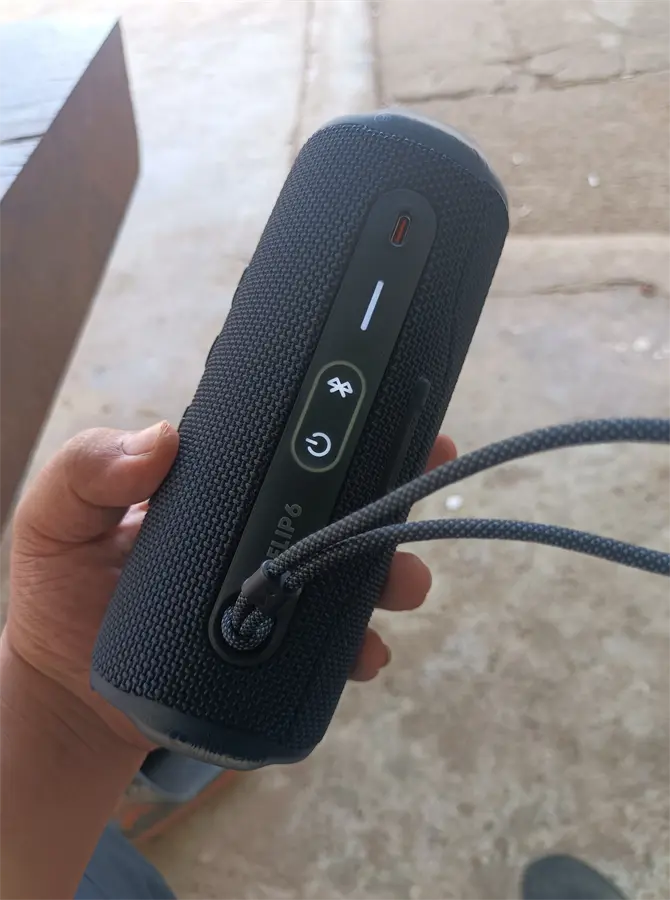 Khách hàng review Loa Bluetooth JBL Flip 6 19