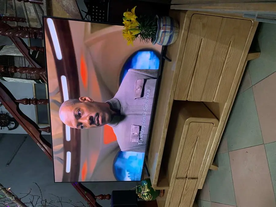 Khách hàng review Smart Tivi Samsung 4K Crystal UHD 65 inch UA65AU8100 18