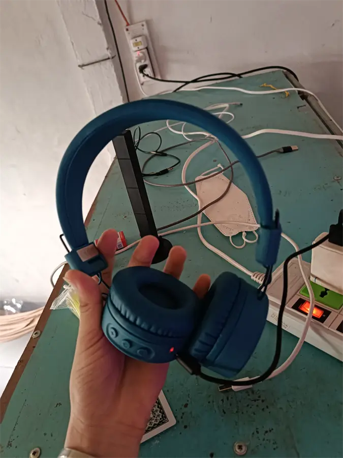 Khách hàng review Tai nghe Bluetooth Chụp Tai Mozard K8 7