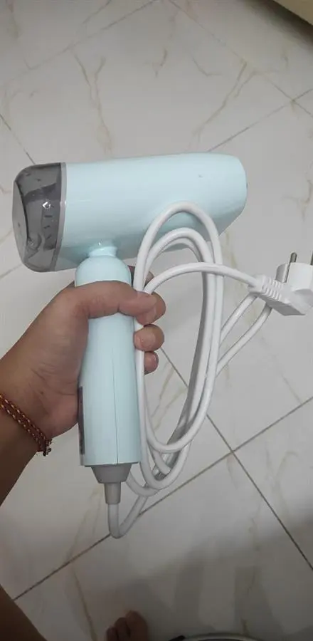 Khách hàng review Bàn ủi hơi nước cầm tay AVA HJ-3016 1400W 5