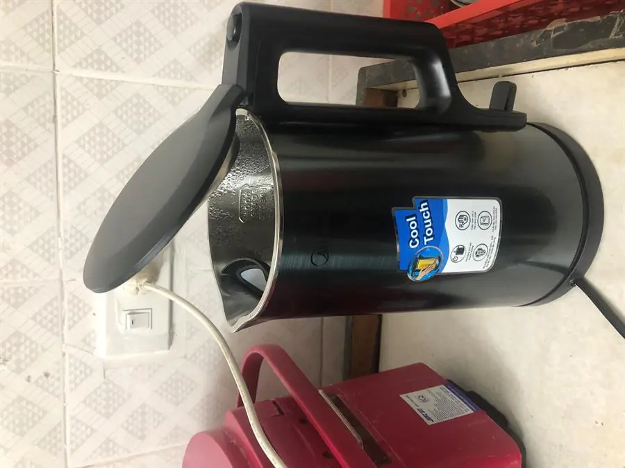 Khách hàng review Bình đun siêu tốc Midea 1.7 lít MK-317DC 2