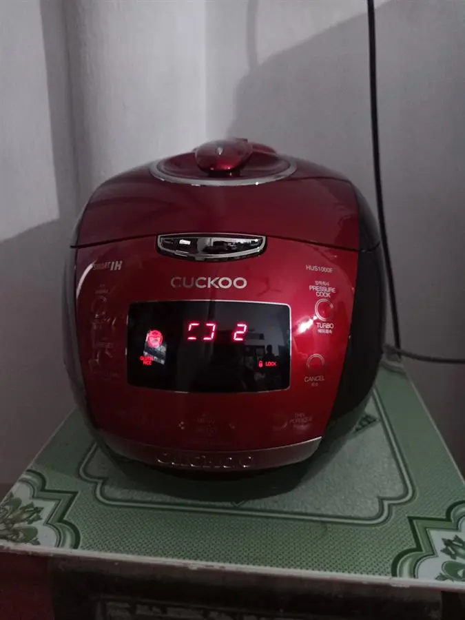 Khách hàng review Nồi cơm áp suất cao tần Cuckoo 1.8 lít CRP-HUS1000F 6