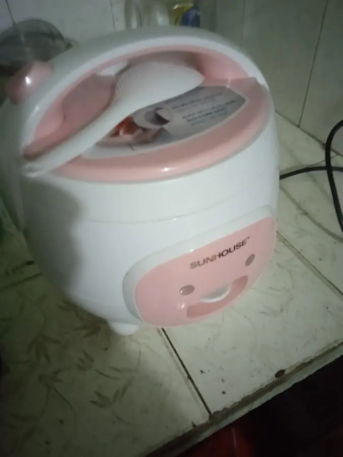 Khách hàng review Nồi cơm nắp gài Sunhouse 1.2 lít SHD8217W 22