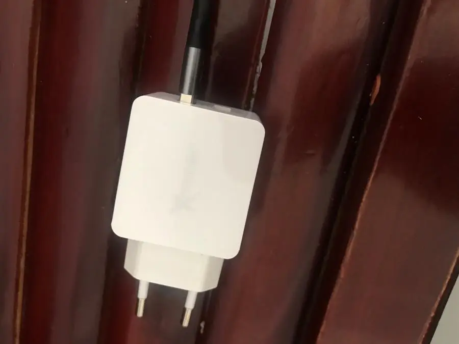 Khách hàng review Adapter sạc 2 cổng USB 12W Xmobile DS476 1