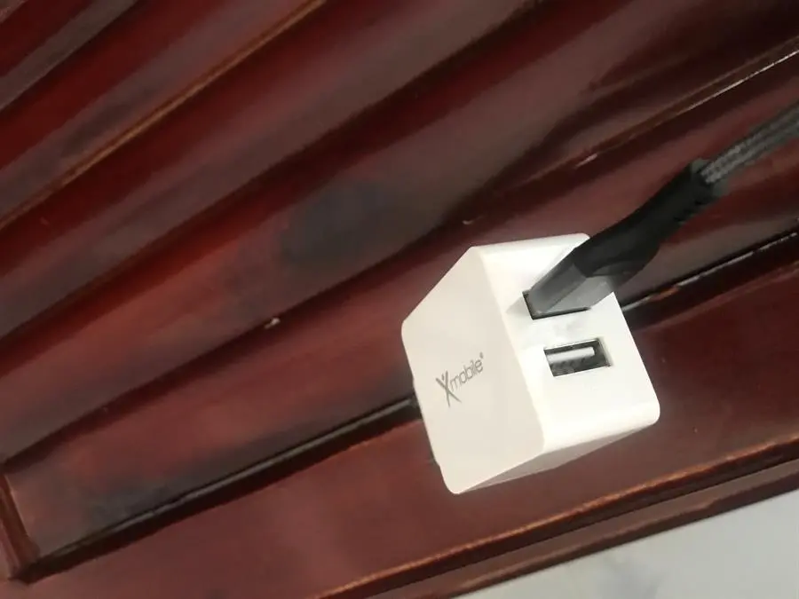 Khách hàng review Adapter sạc 2 cổng USB 12W Xmobile DS476 3