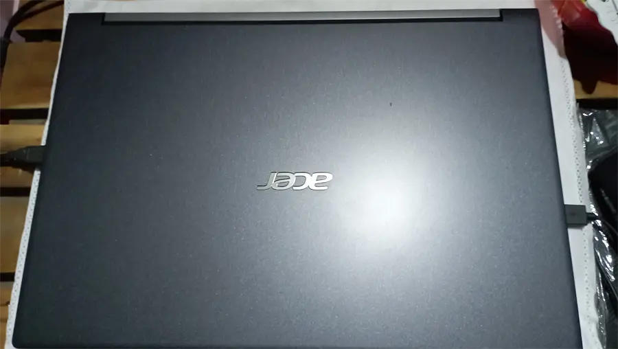 Khách hàng review Laptop Acer Aspire 7 Gaming A715 42G R4XX R5 5500U/8GB/256GB/4GB GTX1650/Win11 (NH.QAYSV.008) 6