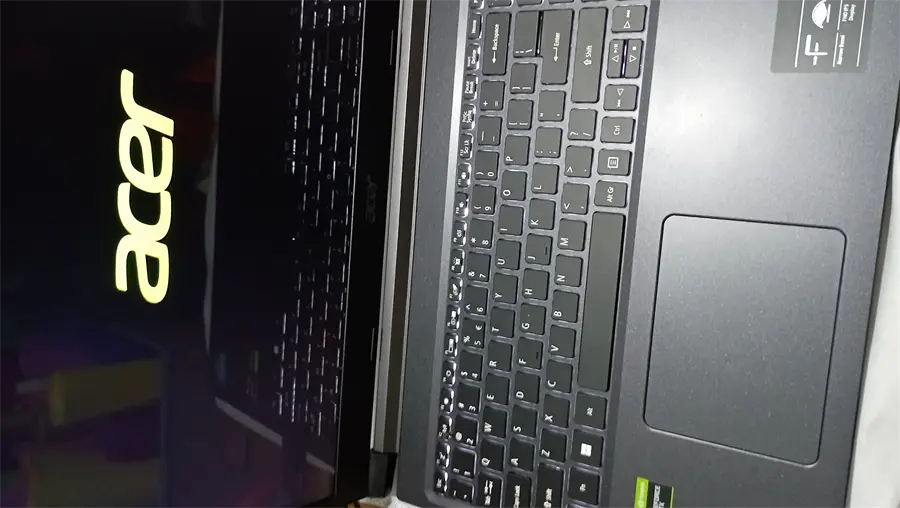Khách hàng review Laptop Acer Aspire 7 Gaming A715 42G R4XX R5 5500U/8GB/256GB/4GB GTX1650/Win11 (NH.QAYSV.008) 7