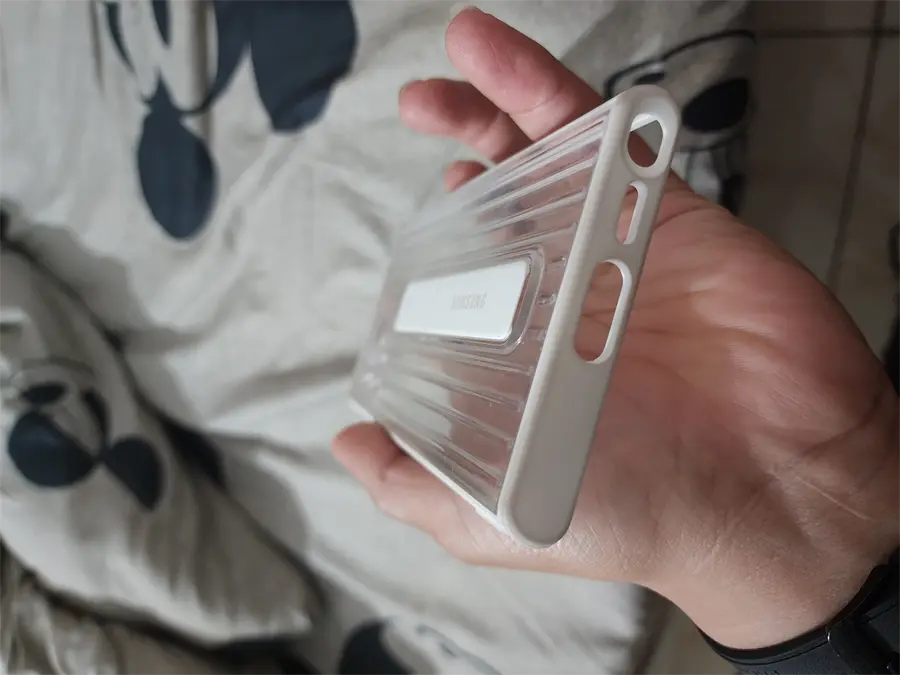 Khách hàng review Ốp lưng Galaxy S22 Ultra Nhựa cứng viền dẻo Protective Standing Samsung Chính hãng 3