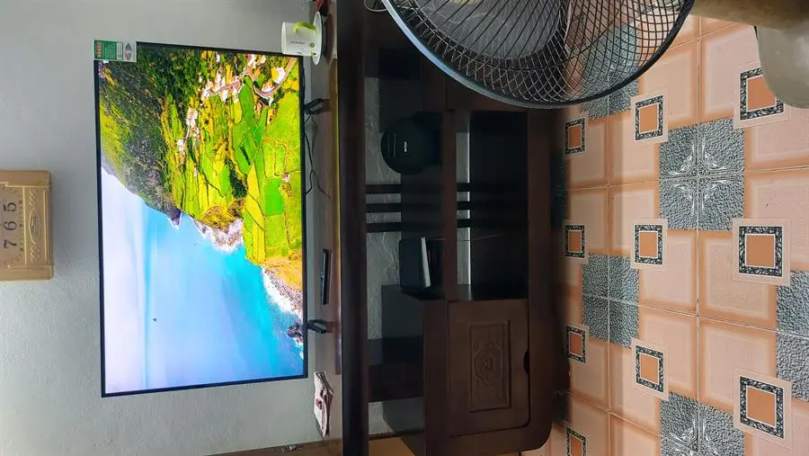 Khách hàng review Smart Tivi Samsung 4K Crystal UHD 43 inch UA43BU8000 16
