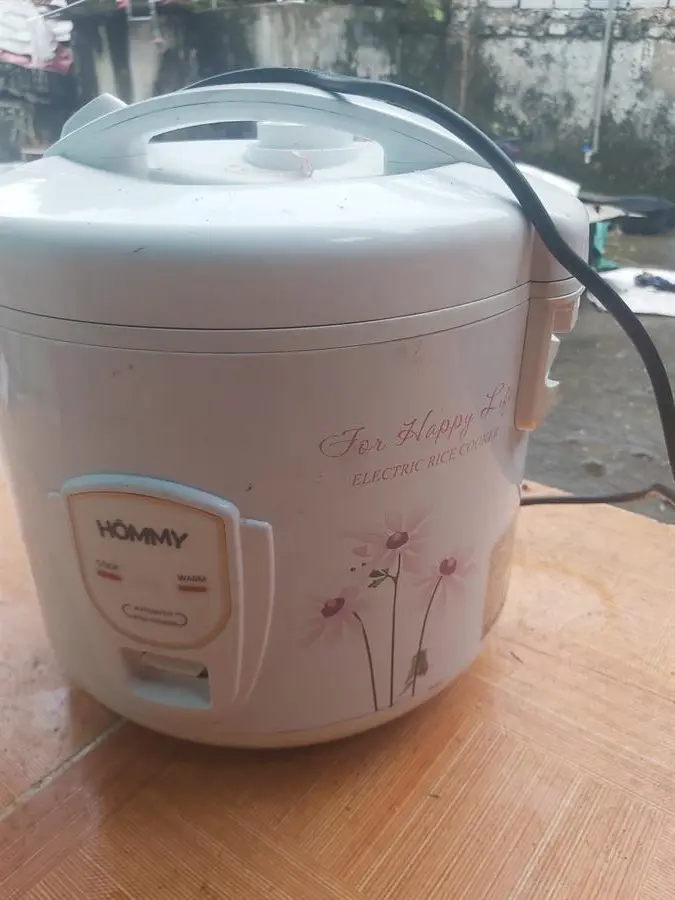 Khách hàng review Nồi cơm nắp gài Hommy 1.8 lít JRC-180F 2