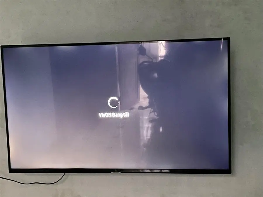 Khách hàng review Smart Tivi Samsung 4K 43 inch UA43AU7002 19