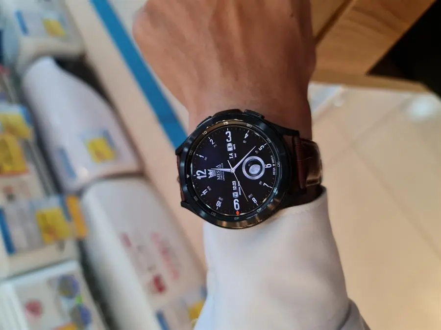 Khách hàng review Đồng hồ thông minh Samsung Galaxy Watch4 LTE Classic 46mm Đen 8
