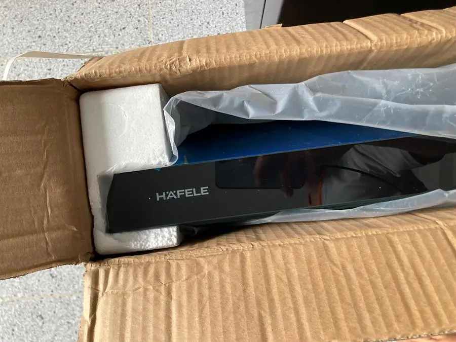 Khách hàng review Máy hút mùi âm tủ Hafele HC-BI70B (538.86.095) 3