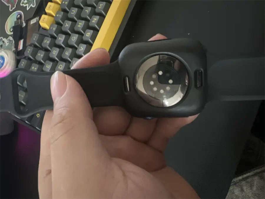 Khách hàng review Đồng hồ thông minh Apple Watch Series 7 GPS 45mm 3