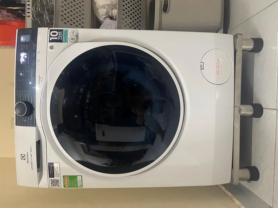 Khách hàng review Máy giặt Electrolux UltimateCare 500 Inverter 10 kg EWF1024P5WB 10
