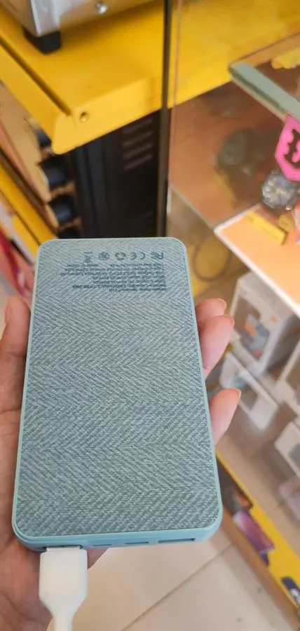 Khách hàng review Pin sạc dự phòng Polymer 15.000 mAh Type C PD QC3.0 18W Xmobile PowerBox P72D 6