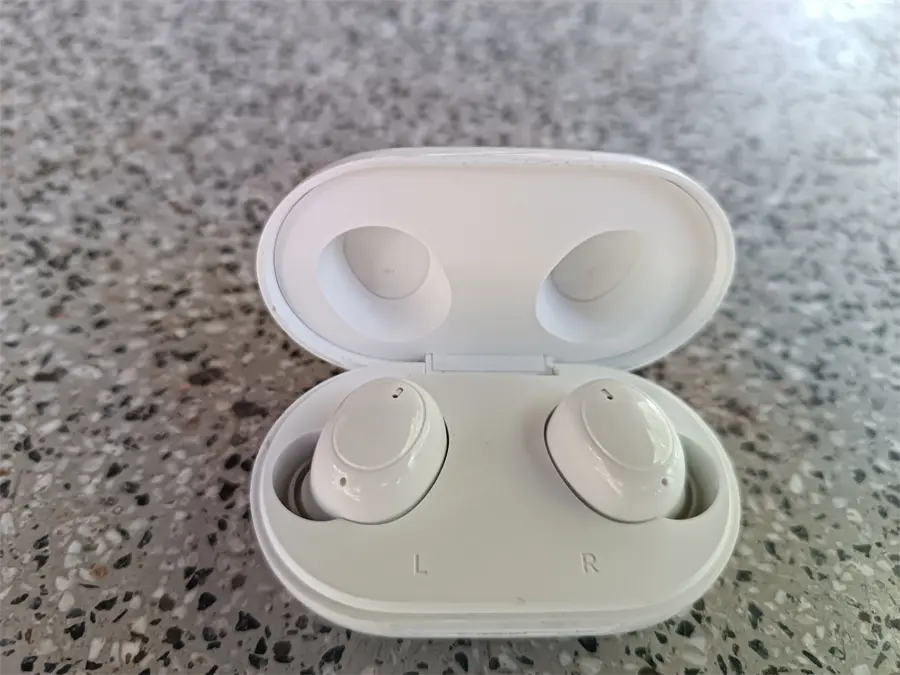 Khách hàng review Tai nghe Bluetooth True Wireless OPPO ENCO Buds ETI81 5