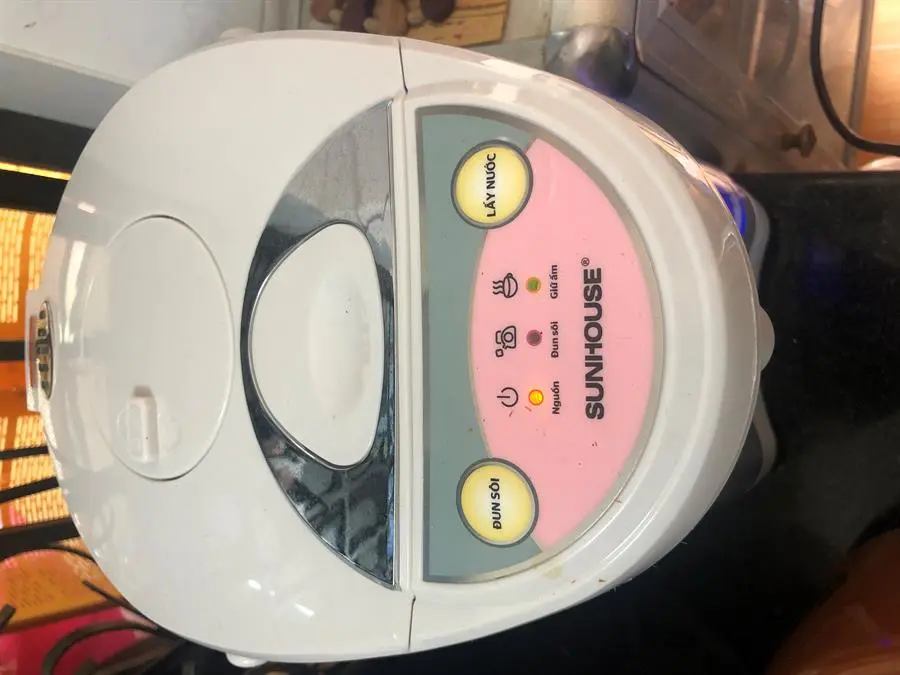 Khách hàng review Bình thủy điện Sunhouse SH 1535 3.5 lít 1