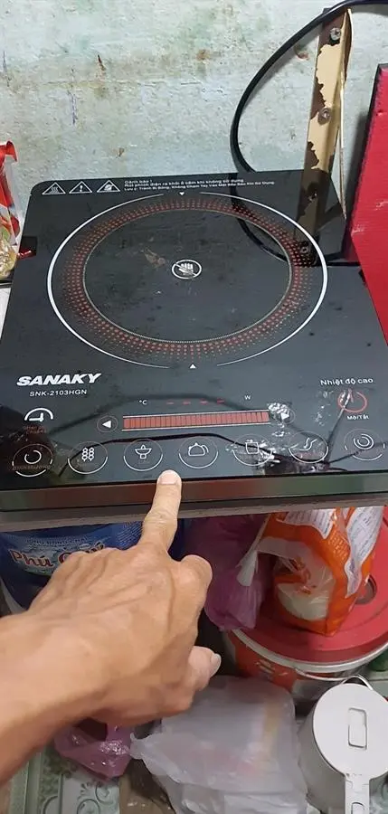 Khách hàng review Bếp hồng ngoại đơn Sanaky SNK-2103HGN 2000W 7