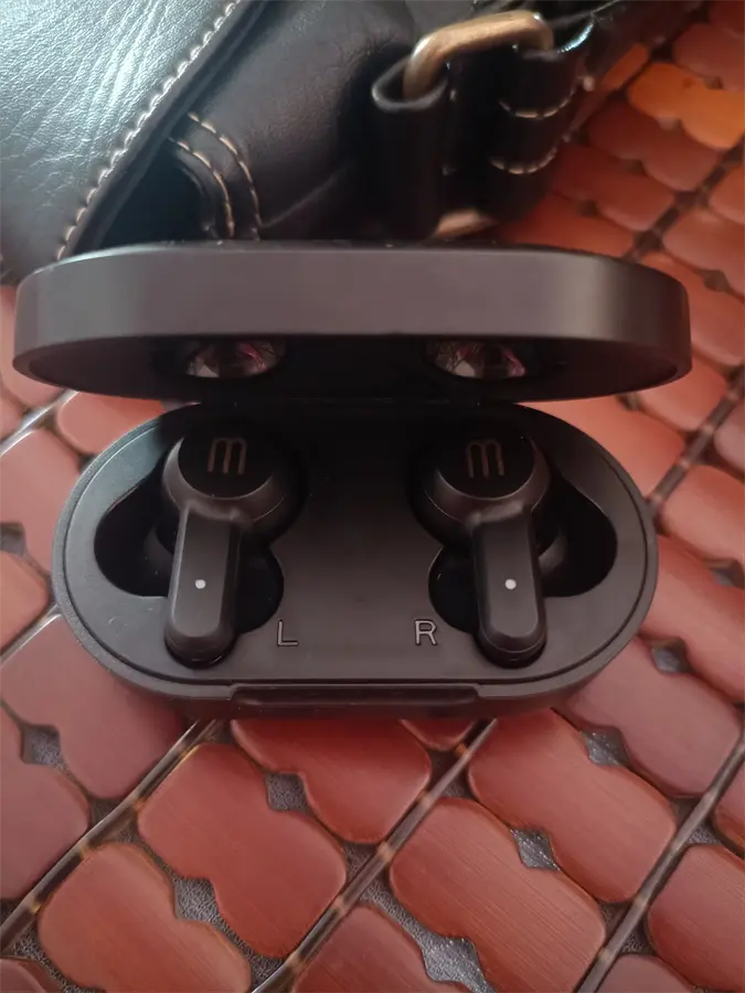 Khách hàng review Tai nghe Bluetooth True Wireless Mozard Air 3 12