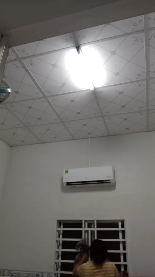 Khách hàng review Máy lạnh Gree Inverter 1 HP GWC09PB-K3D0P4 11