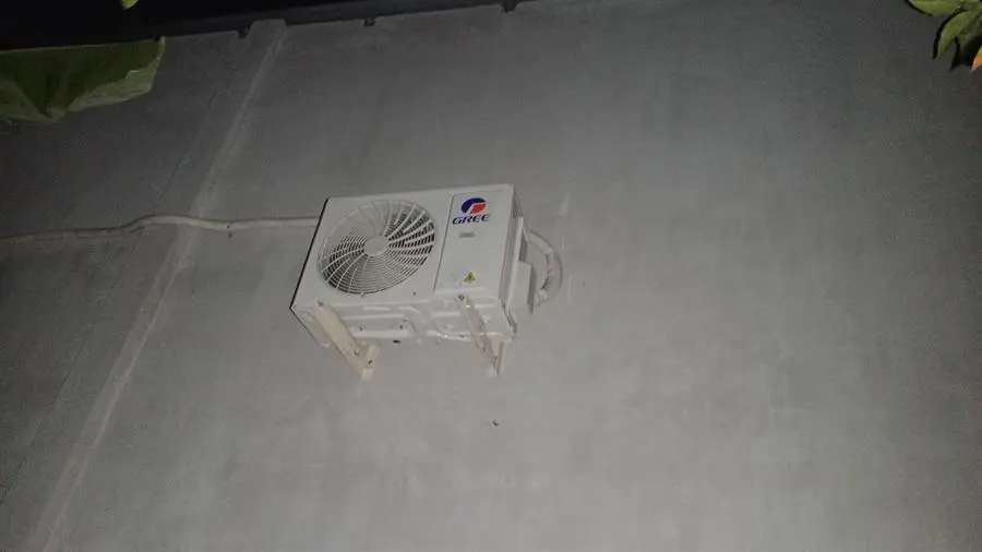Khách hàng review Máy lạnh Gree Inverter 1 HP GWC09PB-K3D0P4 10