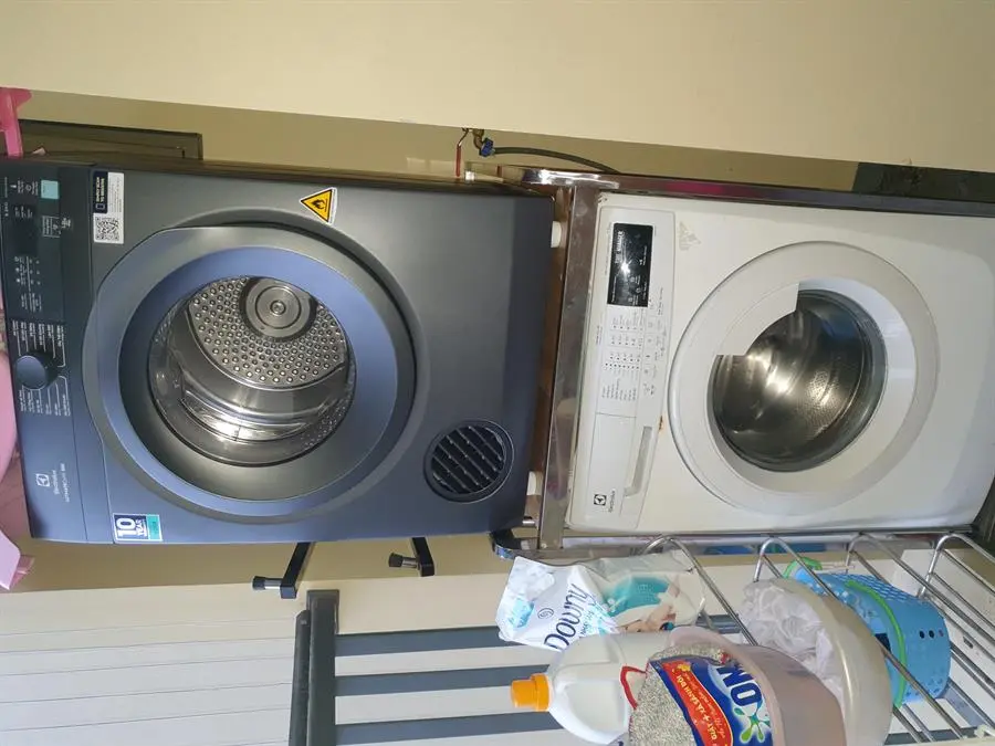Khách hàng review Máy sấy thông hơi Electrolux UltimateCare 8.5 kg EDV854N3SB 5