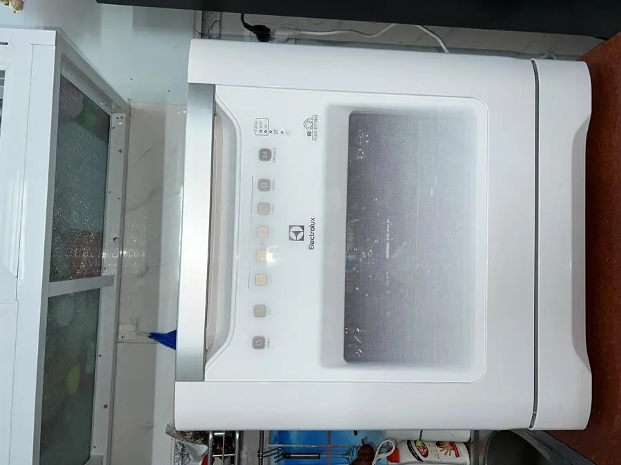 Khách hàng review Máy rửa chén mini Electrolux ESF6010BW 31