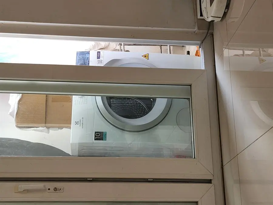 Khách hàng review Máy sấy thông hơi Electrolux UltimateCare 8.5 kg EDV854J3WB 8