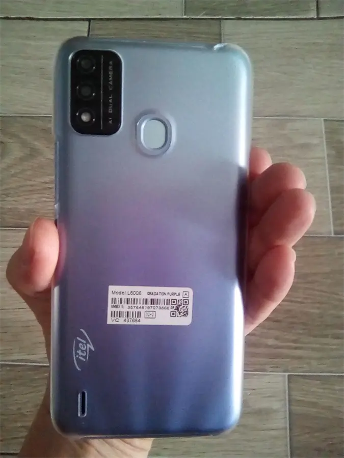Khách hàng review Điện thoại Itel L6006 8