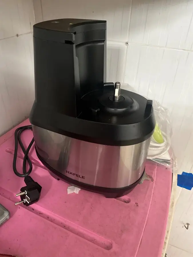 Khách hàng review Máy ép chậm Hafele JE230-BL (535.43.531) 9