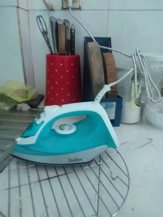 Khách hàng review Bàn ủi hơi nước Delites ES-2472 1740W 6