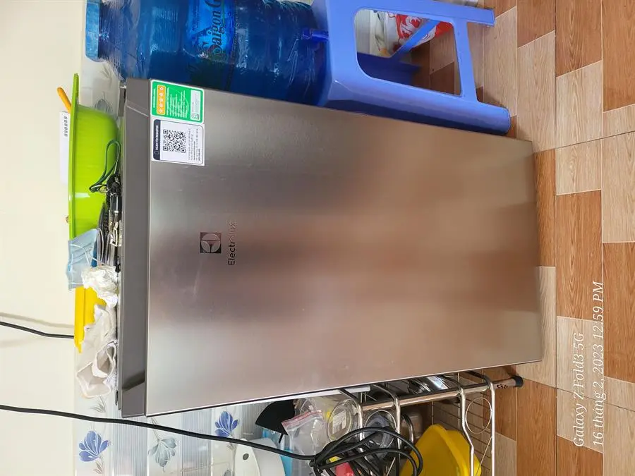 Khách hàng review Tủ lạnh Electrolux 94 lít EUM0930AD-VN 24