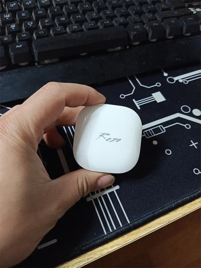 Khách hàng review Tai nghe Bluetooth True Wireless Rezo QT13 7