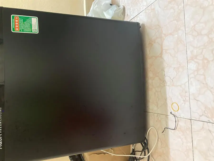 Khách hàng review Tủ lạnh Aqua 50 lít AQR-D59FA(BS) 2