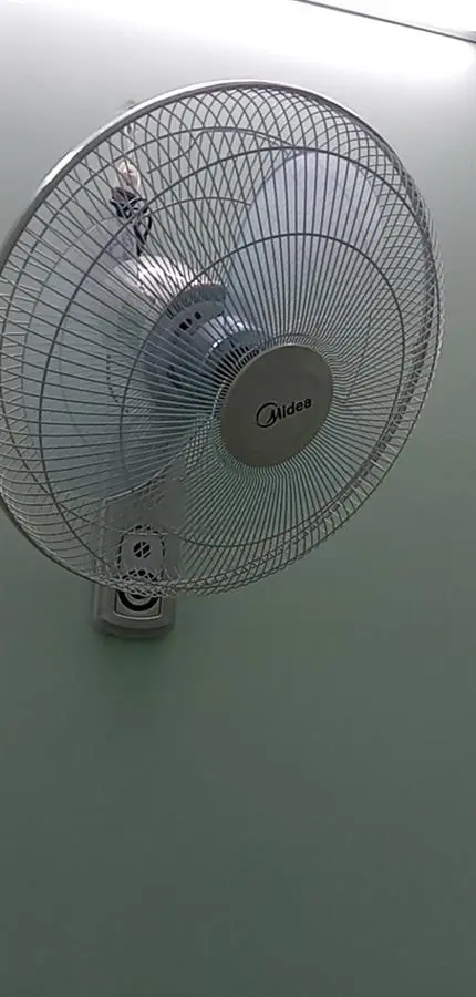 Khách hàng review Quạt treo tường Midea 3 cánh FW40-15VFR 45W 1