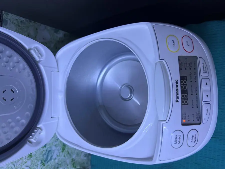 Khách hàng review Nồi cơm điện tử Panasonic 1 lít SR-CL108WRA 3