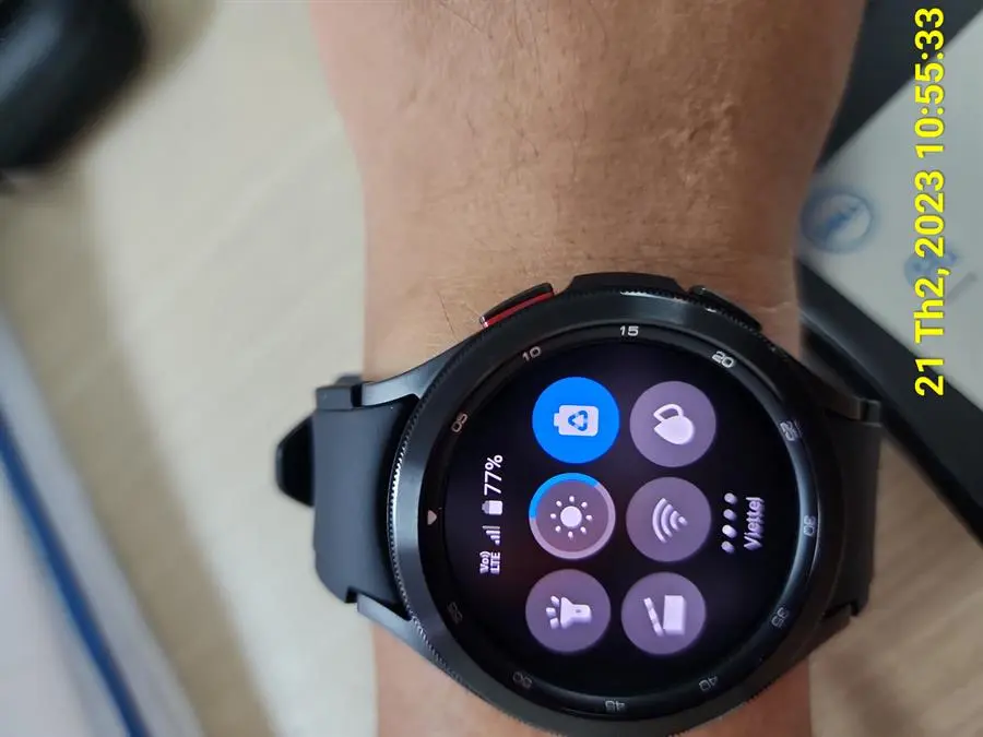 Khách hàng review Đồng hồ thông minh Samsung Galaxy Watch4 LTE Classic 46mm Đen 5