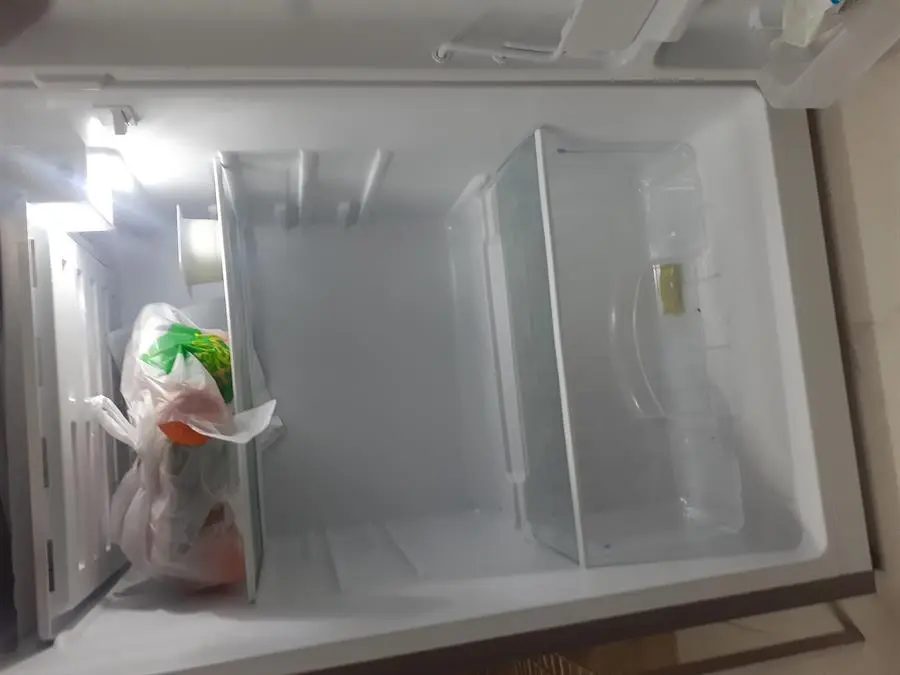 Khách hàng review Tủ lạnh Beko 93 lít RS9051P 4