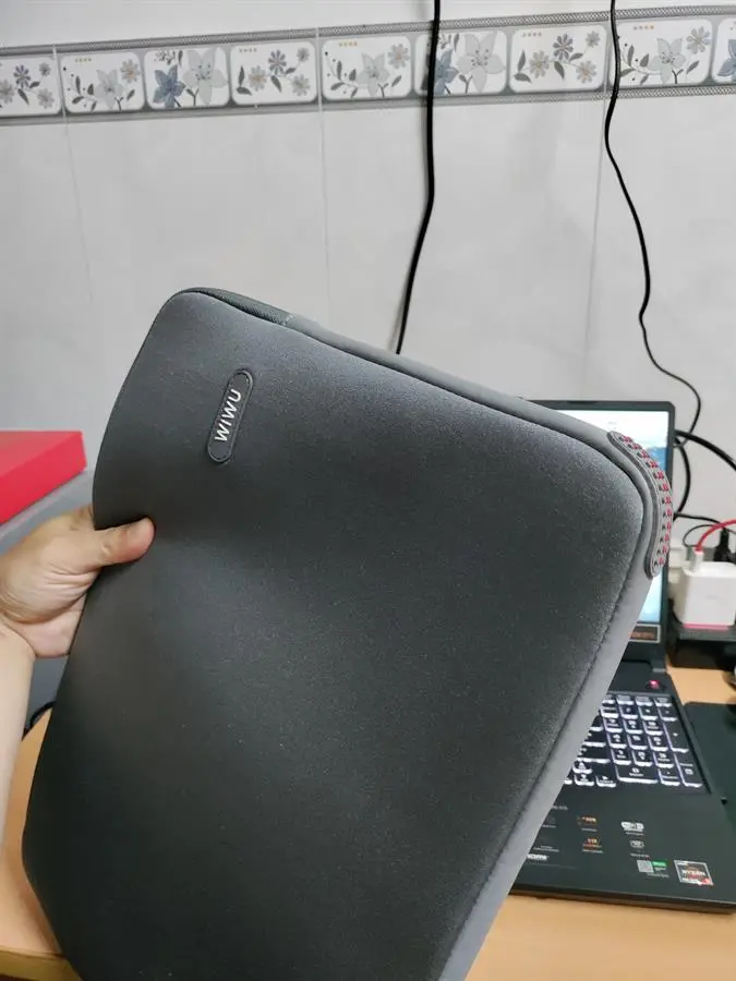 Khách hàng review Túi chống sốc Laptop 15.6 inch WIWU bo góc 2