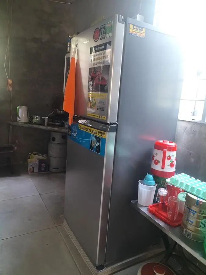 Khách hàng review Tủ lạnh Panasonic Inverter 234 lít NR-TV261APSV 12