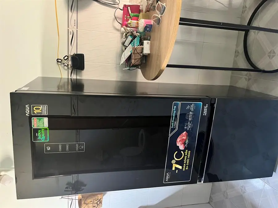 Khách hàng review Tủ lạnh Aqua Inverter 324 lít AQR-IG378EB GB 2