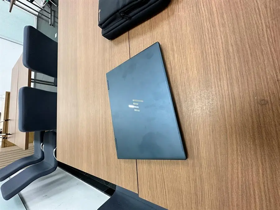Khách hàng review Laptop HP Envy X360 13 bf0090TU i7 1250U/16GB/512GB/Touch/Pen/Win11 (76B13PA) 2