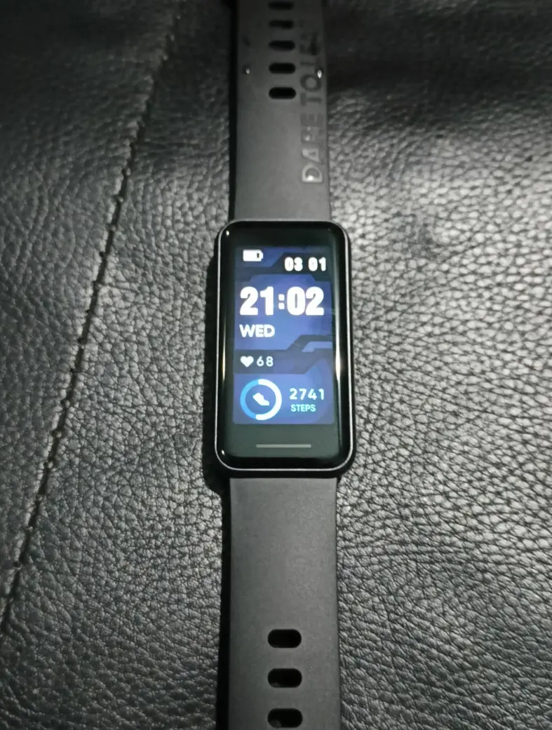 Khách hàng review Vòng đeo tay thông minh realme Band 2 Đen 12