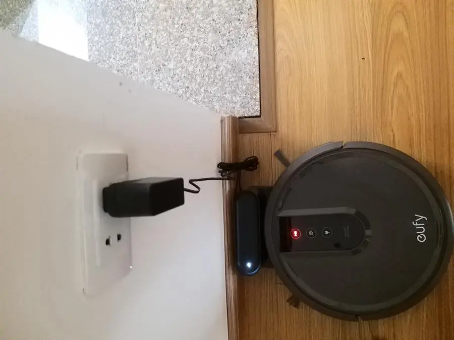 Khách hàng review Robot hút bụi Eufy Robovac 15T - T2115 1